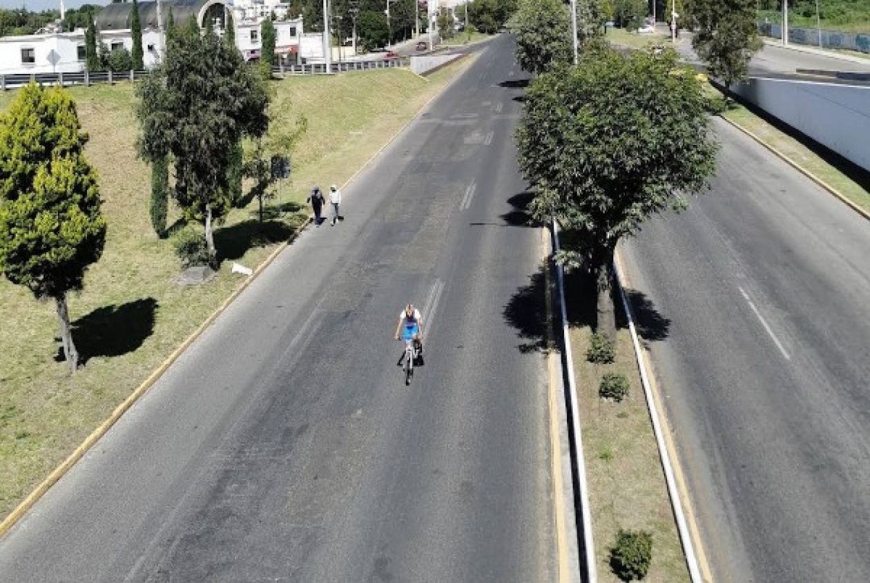 Lateral de la Recta a Cholula tendrá fotomultas y topes
