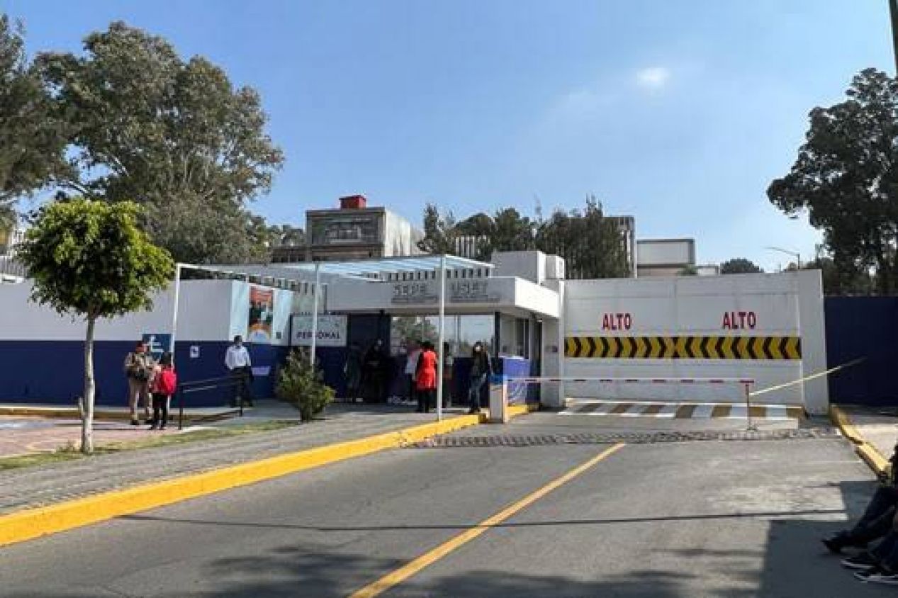 Protesta en SEPE-USET Tlaxcala: denuncias de abuso y exigencia laboral