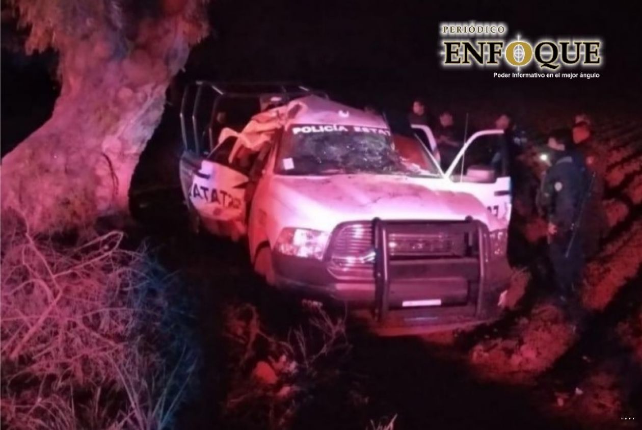 Policía estatal muere en la Acatzingo-Nopalucan al chocar su patrulla contra un árbol 