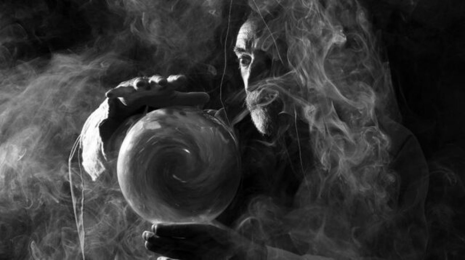 Médiums y no empresarios: La insólita historia del origen de la industria petrolera