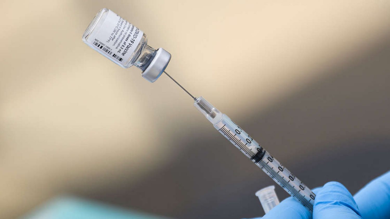 ¡EU aprueba refuerzo de vacuna contra covid-19!