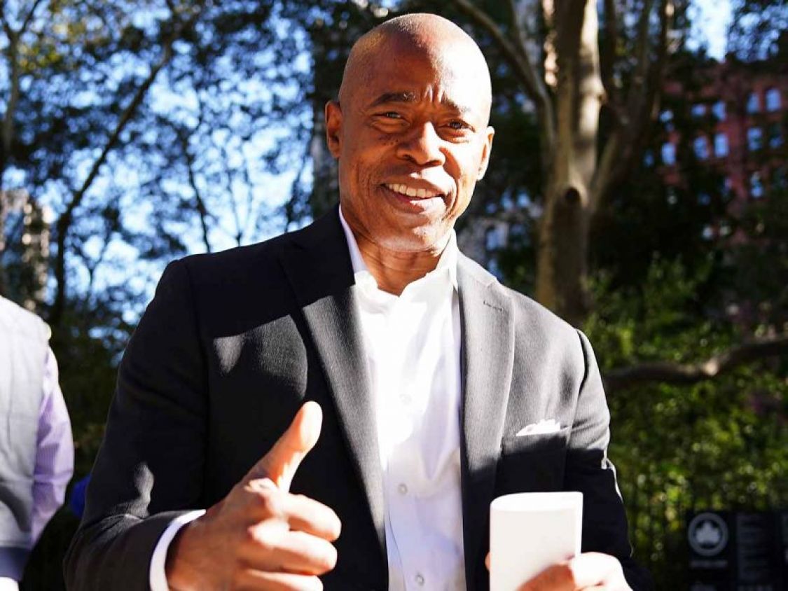 Eric Adams, nuevo alcalde de NY recibirá sus tres primeras pagas en bitcoins