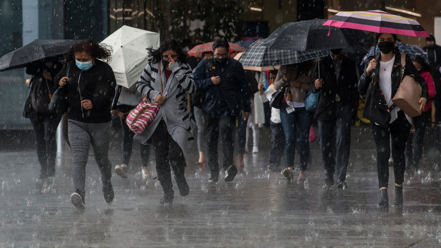 Se esperan fuertes lluvias para 4 estados y altas temperaturas en el norte del país
