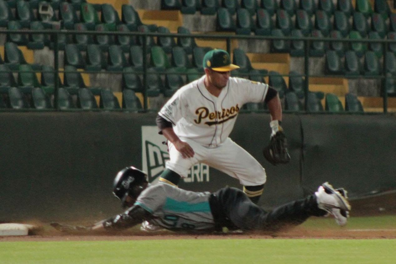 Pericos perdió ante Saraperos y se igualó la serie 