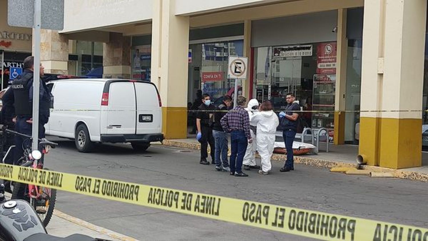 Fallece hombre en Plaza Cruz del Sur por aparente infarto fulminante