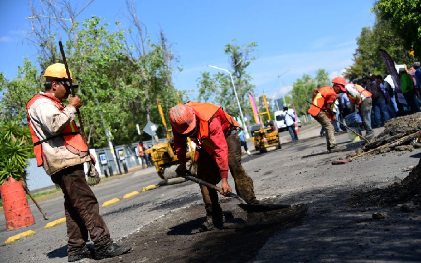 Descartan implementación del seguro contra baches