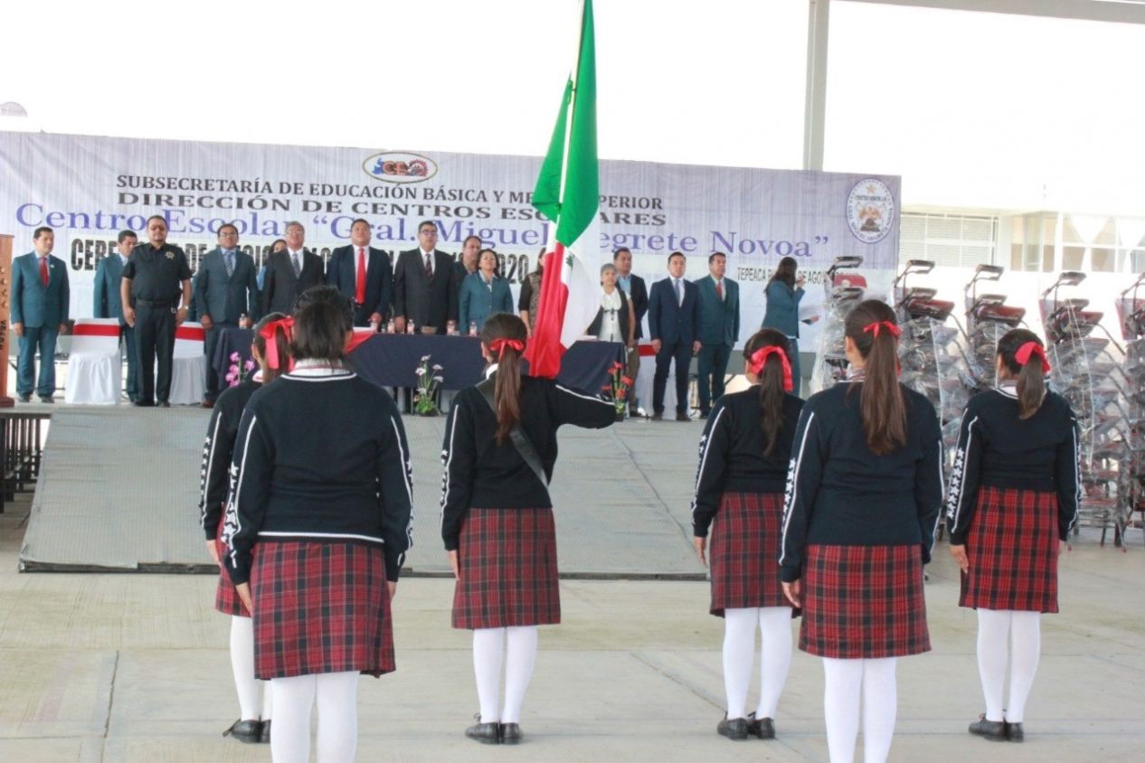 Más de 180 mil alumnos de la región de Tepeaca regresan a clases