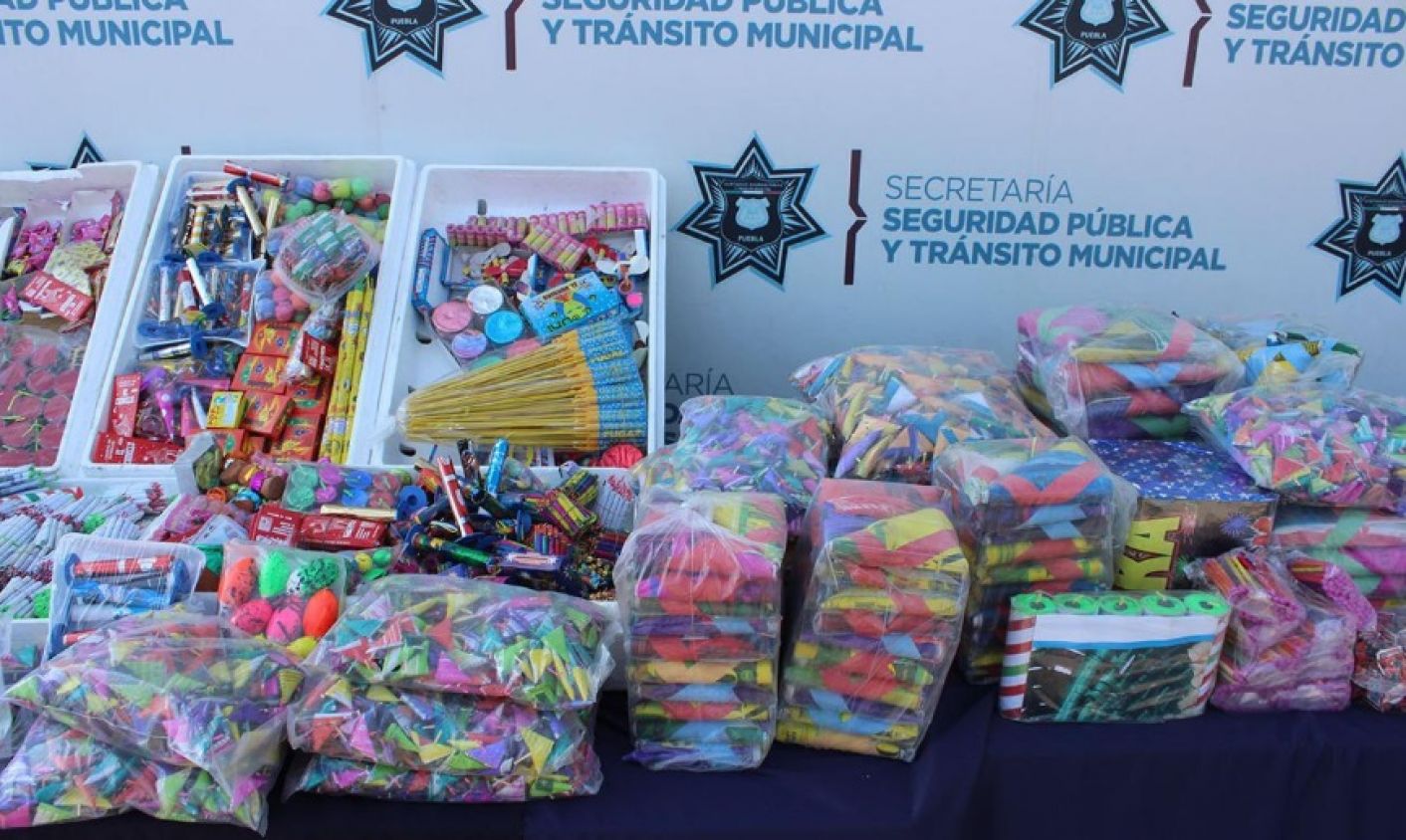 En Mercado Emiliano Zapata aseguran 115 kilogramos de pirotecnia