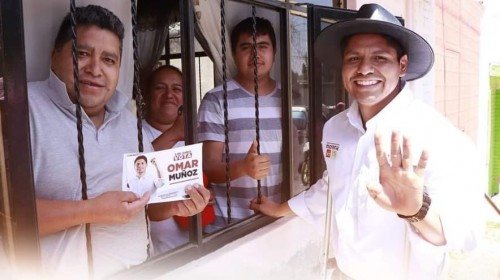  Omar Muñoz denuncia abandono de servicios de salud en San Lorenzo Almecatla