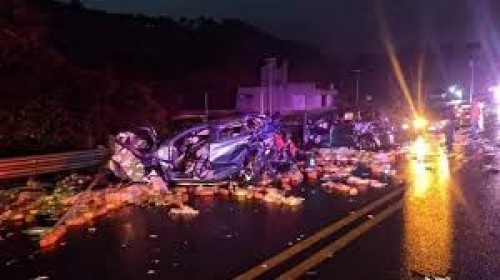 Accidente en carretera México – Tuxpan deja 5 muertos y 22 heridos