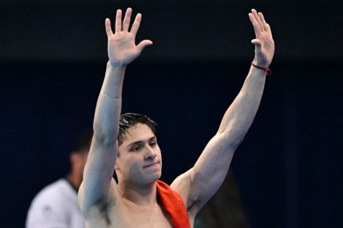 Osmar Olvera gana medalla de bronce en clavados de trampolín 