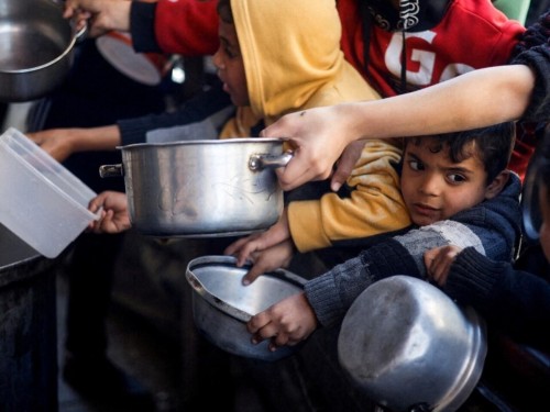 32 niños han perdido la vida por malnutrición en Gaza 