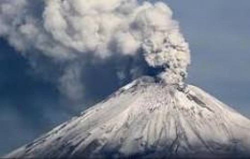 Municipios aledaños al Popocatépetl reciben instrucciones de la SEP ante contingencia volcánica 
