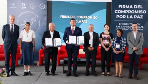 Candidatos a la gubernatura de Puebla firman Compromiso por la Paz