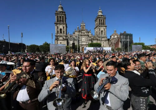 Ciudad de México rompe récord mundial de mariachis en el Primer Congreso Mundial del Mariachi