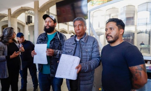 Vecinos de Calpulalpan presentan 10 mil firmas contra el libramiento