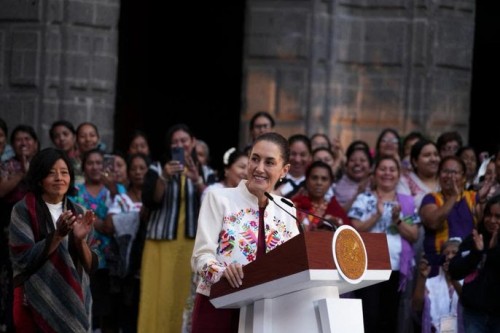 Claudia Sheinbaum impulsa planes de justicia para mujeres artesanas indígenas