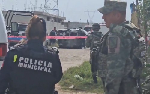 Encuentran cuerpo calcinado en un moto taxi en Puebla, investigación en curso