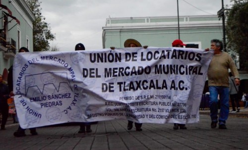 Locatarios exigen justicia: Protesta por cobros y abusos en el mercado