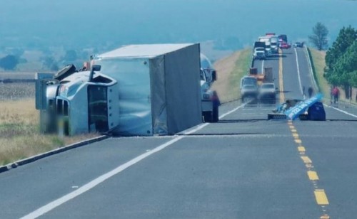 Reabren la autopista Amozoc-Perote tras accidente vehicular en San José Chiapa