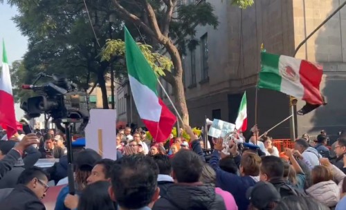 Trabajadores del Poder Judicial se manifiestan en defensa de la SCJN