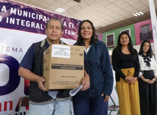 Guadalupe Cuautle entrega más de 3,200 desayunos escolares a estudiantes de San Andrés Cholula