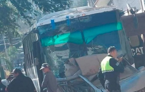 Camión sin frenos causa accidente en Tonalá; 25 lesionados y pánico a bordo