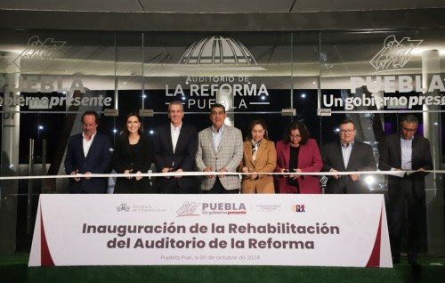 Sergio Salomón inaugura la rehabilitación del Auditorio de la Reforma en Puebla