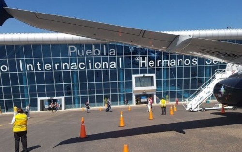 Suspenden vuelos en Aeropuerto de Puebla por ceniza del Popocatépetl