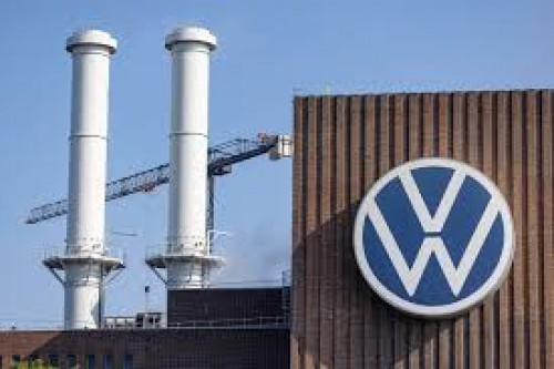 Volkswagen considera cierre de fábricas en Alemania y despidos masivos