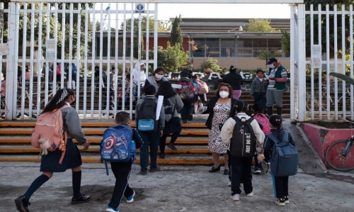 Nuevo horario escolar de invierno inicia el 4 de noviembre en escuelas