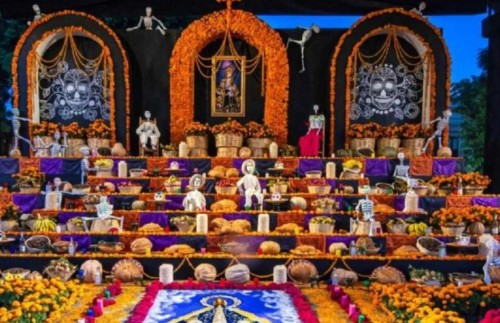 Día de Muertos en México: Elementos Esenciales de la Ofrenda Tradicional