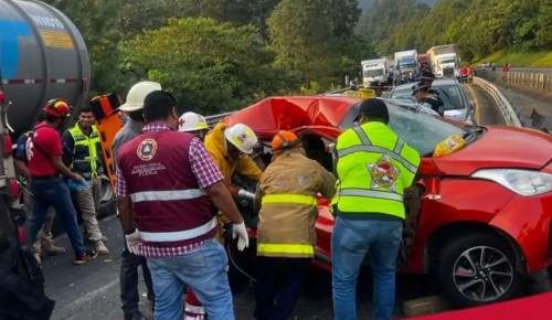 Grave accidente en México-Tuxpan: tres muertos y un herido en carambola