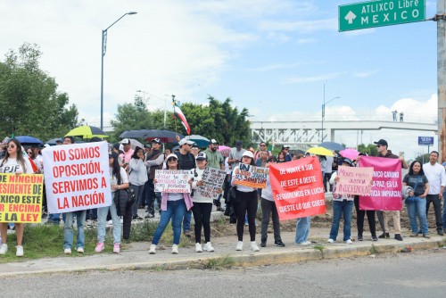 Trabajadores del Poder Judicial Bloquean el Periférico Ecológico en Protesta Contra la Reforma Judicial