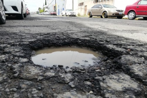 Ciudadanos Exigen Reparación de Baches en Puebla Ante Incremento de Accidentes