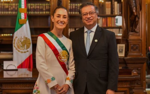 Gustavo Petro enfrenta investigación y recibe apoyo de Claudia Sheinbaum