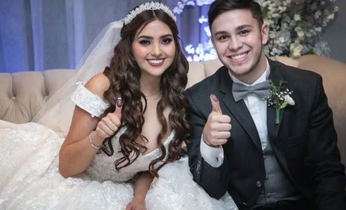 Juan Guarnizo y AriGameplays confirman su divorcio en un emotivo stream en Twitch