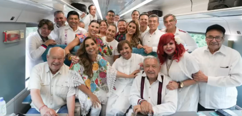 AMLO y Claudia Sheinbaum inauguran el lujoso Tren P’atal en la Ruta del Tren Maya