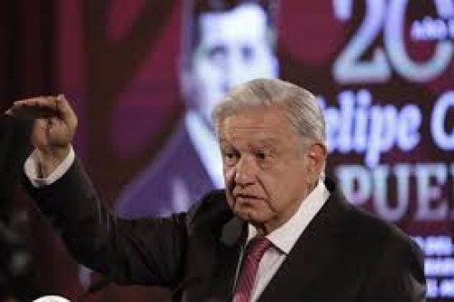 AMLO respalda a Claudia Sheinbaum y critica a la monarquía española