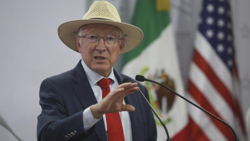 Ken Salazar reitera preocupaciones sobre reforma judicial en México, pero mantiene respeto por AMLO