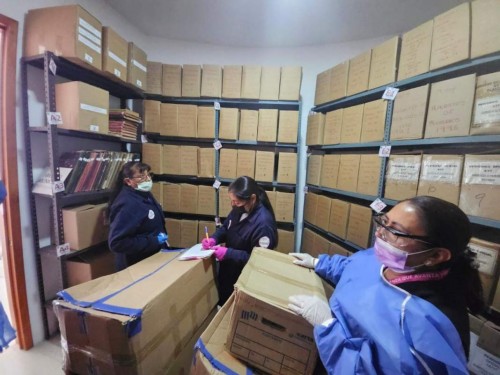 Tlaxcala refuerza la preservación de documentos históricos en Apetatitlán