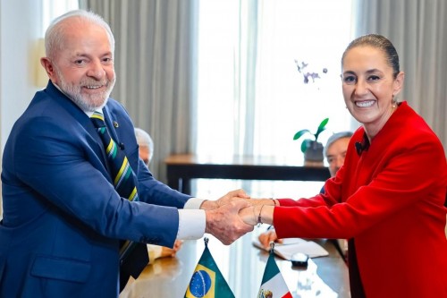 Sheinbaum y Lula acuerdan fortalecer relación industrial México-Brasil