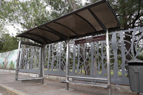 Pepe Chedraui entrega al Congreso proyecto de concesión para publicidad en paraderos