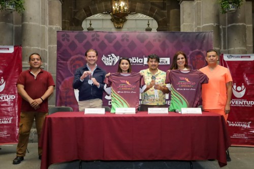 Presentan playera y medalla de la Carrera “Imparable 2025”