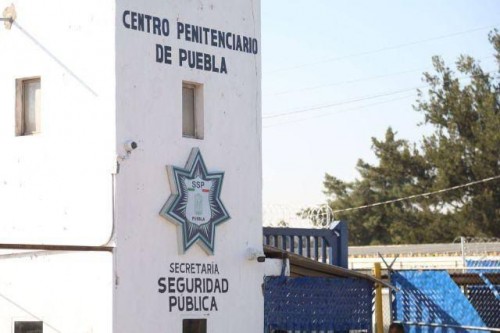 Decomisan celulares, drogas y objetos prohibidos en cárceles de Puebla