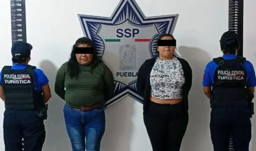 Detienen a dos presuntas carteristas del RUTA en Puebla