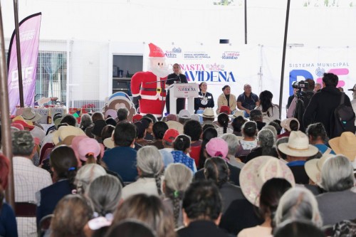 Inicia Lupita Cuautle entrega de Canasta Navideña 2025