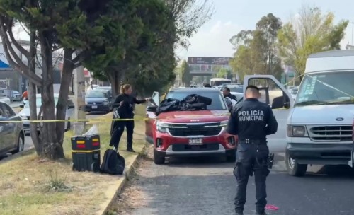 Mujer fallece súbitamente al volante en La Recta a Cholula; presunto infarto habría provocado el deceso