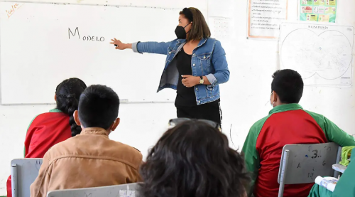 Tlaxcala premia a maestros con 30 años de experiencia: ¡más de 66 mil pesos en reconocimiento!