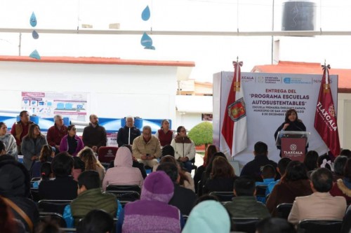 Tlaxcala transforma escuelas: Agua de lluvia y energía solar cambian el futuro